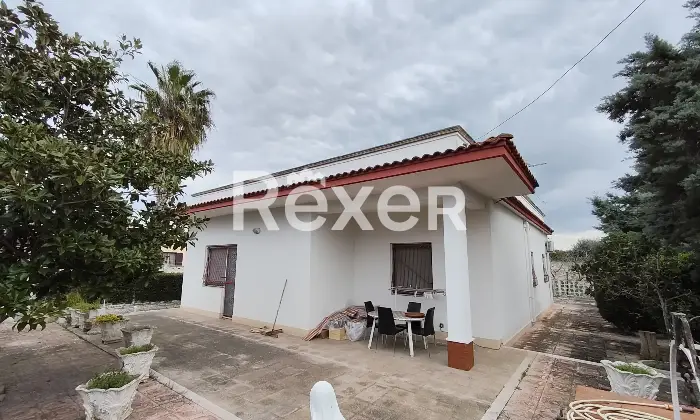 Rexer-Taranto-Villa-di-nuova-generazione-in-classe-A-con-fotovoltaico-giardino-e-terreno-edificabile-Altro