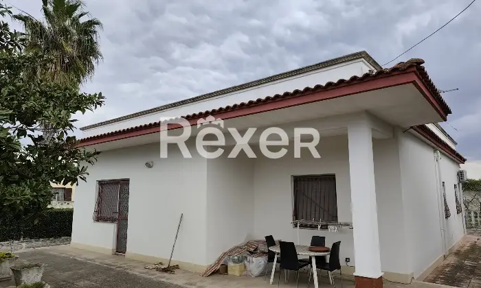 Rexer-Taranto-Villa-di-nuova-generazione-in-classe-A-con-fotovoltaico-giardino-e-terreno-edificabile-Altro