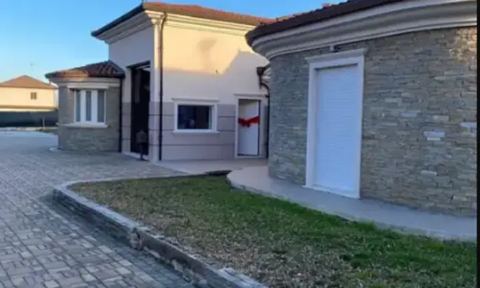 Rexer-Lenta-Villa-in-vendita-in-via-Dietro-Gli-Orti-a-Lenta-Altro