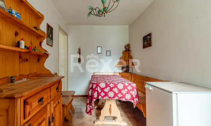 Rexer-Santa-Lucia-di-Piave-Rustico-da-ristrutturare-con-ampio-giardino-Altro