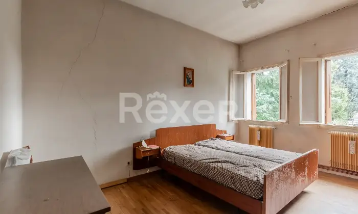 Rexer-Santa-Lucia-di-Piave-Rustico-da-ristrutturare-con-ampio-giardino-Altro