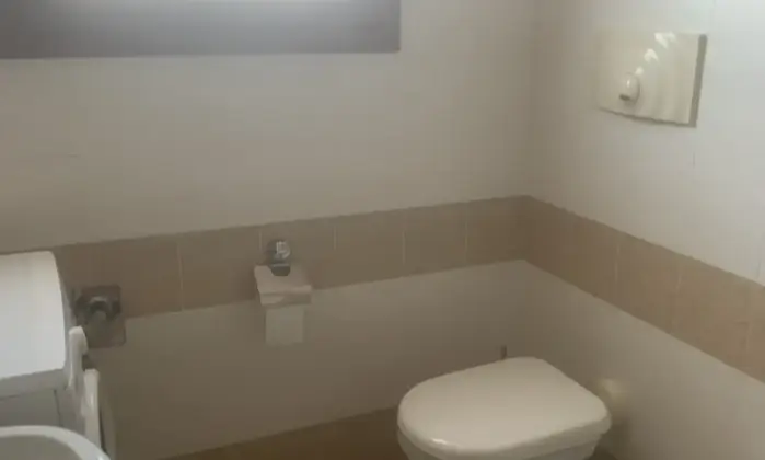 Rexer-San-Vito-dei-Normanni-Villa-composta-da-due-unit-con-progetto-approvato-per-realizzare-piscina-mis-x-Bagno