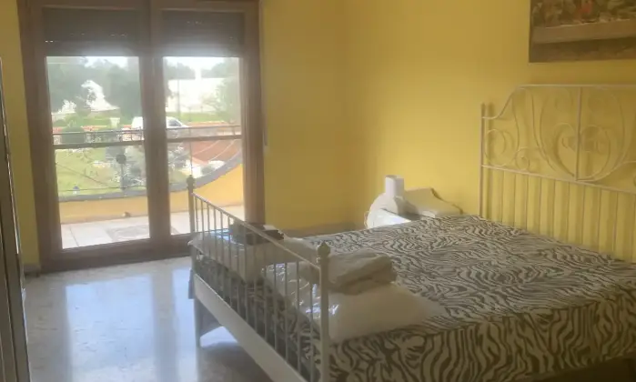Rexer-San-Vito-dei-Normanni-Villa-composta-da-due-unit-con-progetto-approvato-per-realizzare-piscina-mis-x-Camera-da-letto
