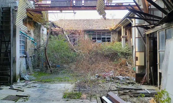 Rexer-Varese-Villa-singola-e-capannone-di-grandi-dimensioni-Altro