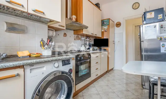 Rexer-Genova-PIAZZA-PETRELLA-IN-VENDITA-VANI-CON-TERRAZZO-SOPRASTANTE-Altro
