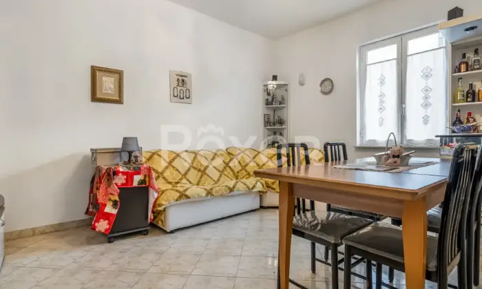 Rexer-Genova-PIAZZA-PETRELLA-IN-VENDITA-VANI-CON-TERRAZZO-SOPRASTANTE-Altro