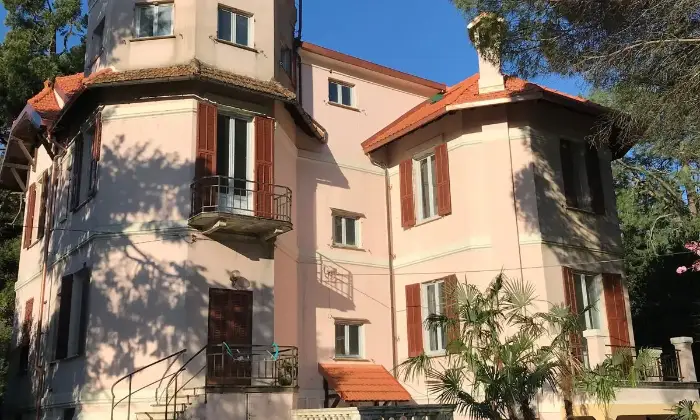 Rexer-Cogorno-VENDESI-APPARTAMENTO-RISTRUTTURATO-PIANO-TERRA-IN-VILLA-CON-PARCO-Altro