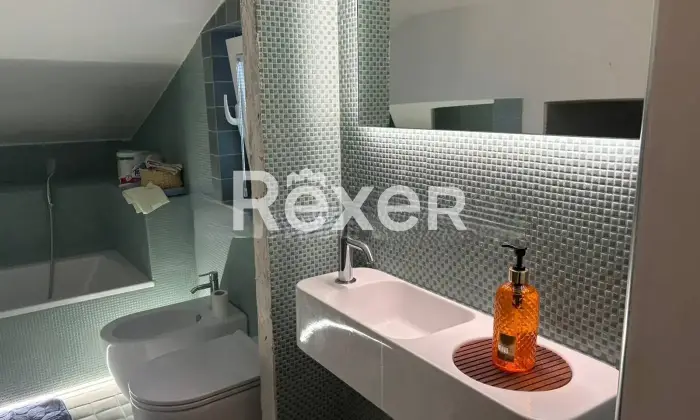 Rexer-Roma-Mansarda-in-Piazzale-Eugenio-Morelli-Gianicolense-Roma-Altro