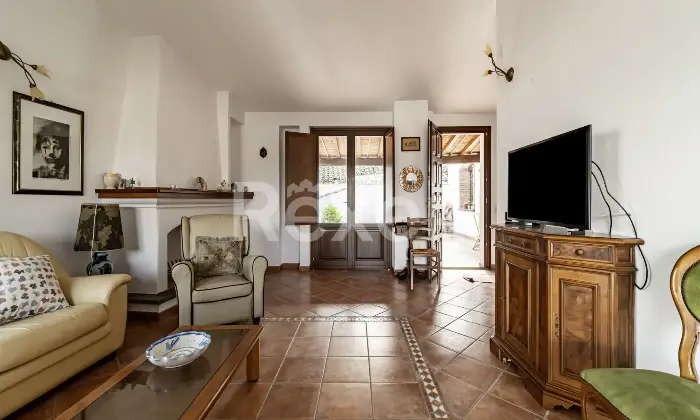 Rexer-OROSEI-Splendida-villa-con-ottime-finiture-interne-Altro