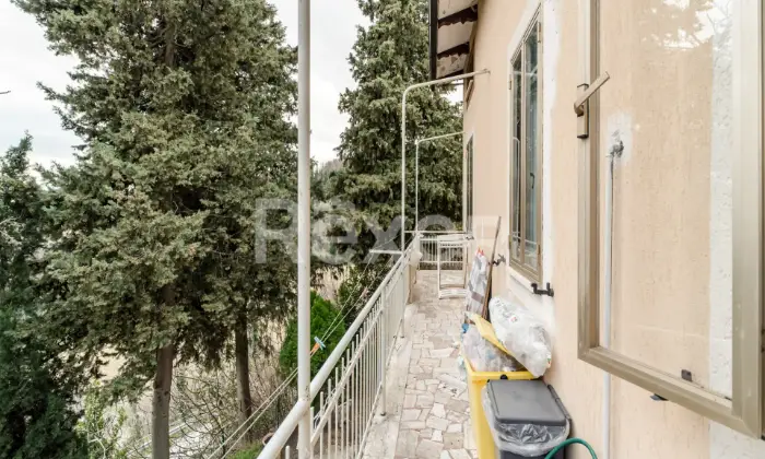 Rexer-MONTELPARO-Ampia-casa-con-corte-esclusiva-e-grande-potenziale-Altro