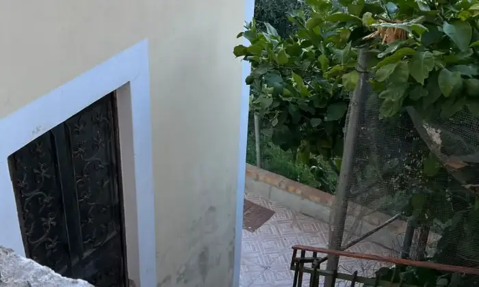 Rexer-Montecorvino-Pugliano-Deposito-accatastato-C-TOTALMENTE-DA-RISTRUTTURARE-Terrazzo