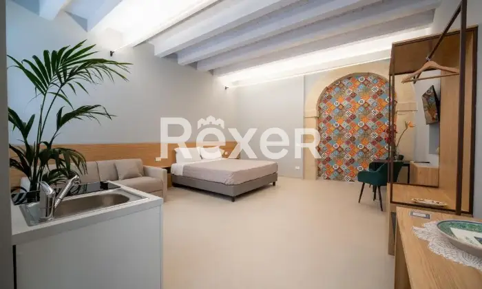 Rexer-Siracusa-Vendesi-Palazzo-Edificio-in-Vendita-Altro