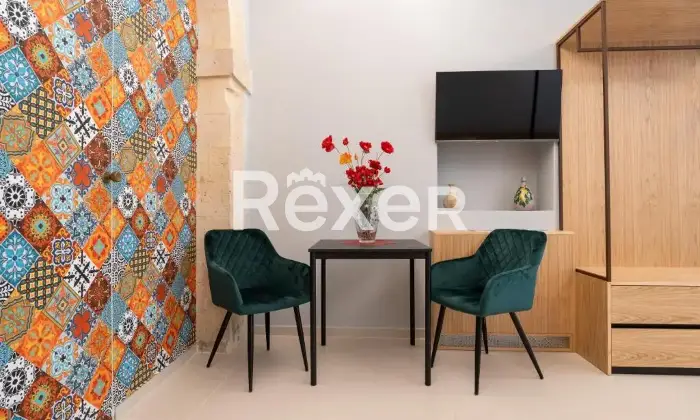 Rexer-Siracusa-Vendesi-Palazzo-Edificio-in-Vendita-Altro