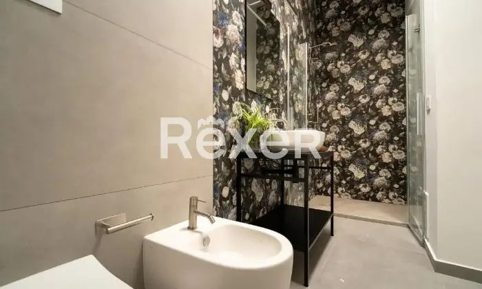Rexer-Siracusa-Vendesi-Palazzo-Edificio-in-Vendita-Altro