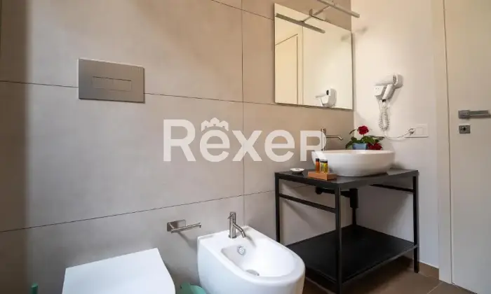 Rexer-Siracusa-Vendesi-Palazzo-Edificio-in-Vendita-Altro