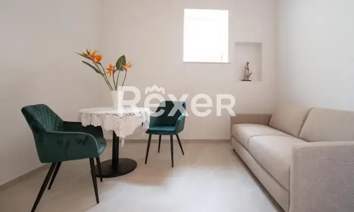 Rexer-Siracusa-Vendesi-Palazzo-Edificio-in-Vendita-Altro