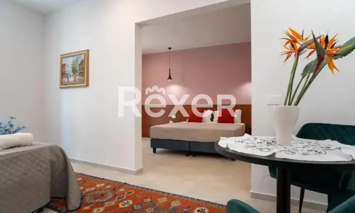 Rexer-Siracusa-Vendesi-Palazzo-Edificio-in-Vendita-Altro
