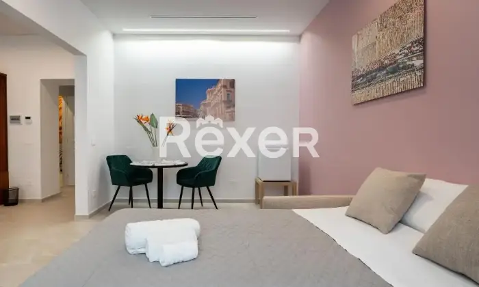 Rexer-Siracusa-Vendesi-Palazzo-Edificio-in-Vendita-Altro