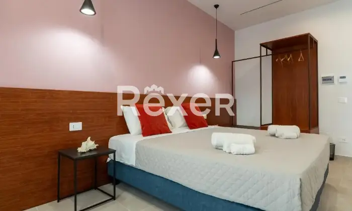 Rexer-Siracusa-Vendesi-Palazzo-Edificio-in-Vendita-Altro