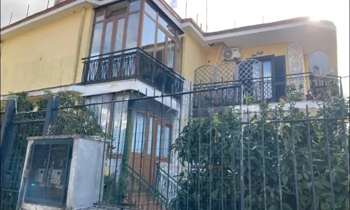 Rexer-Napoli-Vendesi-Porzione-di-Villa-Bifamiliare-a-Napoli-Altro