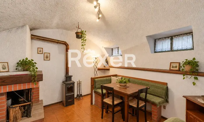 Rexer-Colmo-Terratetto-ristrutturato-con-giardino-Altro