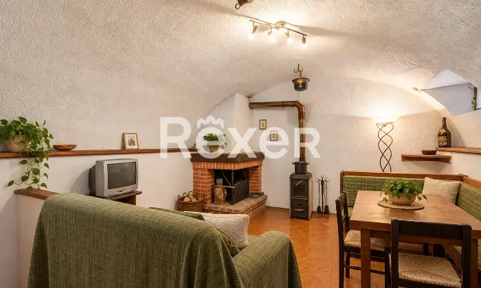 Rexer-Colmo-Terratetto-ristrutturato-con-giardino-Altro