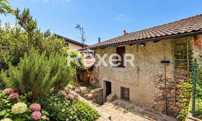 Rexer-Colmo-Terratetto-ristrutturato-con-giardino-Altro