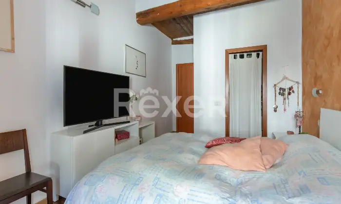 Rexer-CANTIANO-Eleganza-storica-e-comfort-moderno-casa-indipendente-con-mansarda-e-taverna-nel-centro-Altro