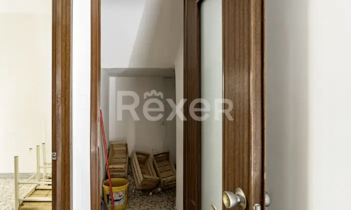 Rexer-Avigliano-Terratetto-da-ristrutturare-nel-centro-storico-con-vista-panoramica-Altro
