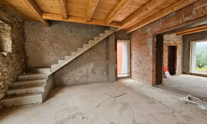 Rexer-Sassofeltrio-Vendesi-Casa-indipendente-in-stato-grezzo-a-Sassofeltrio-Altro