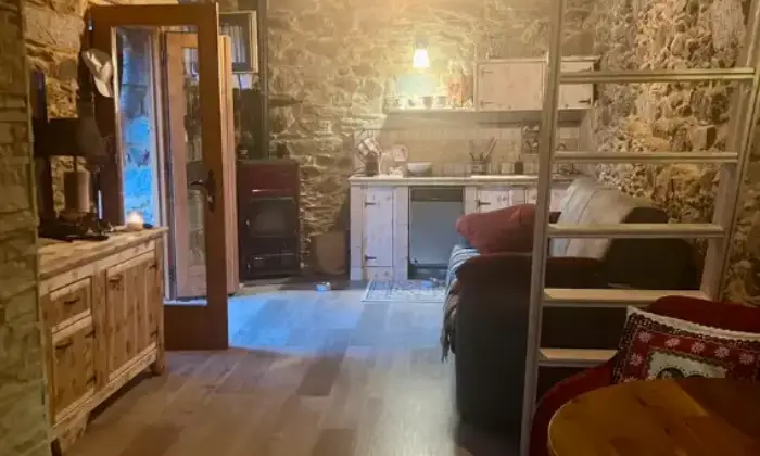 Rexer-Malonno-Vendesi-Baita-in-sasso-a-Malonno-BS-Altro