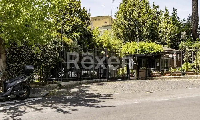 Rexer-Roma-Appartamento-con-cantina-e-posto-auto-Altro