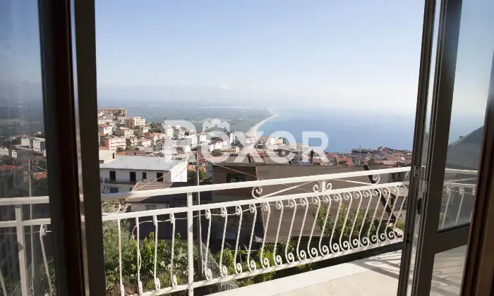 Rexer-Nicotera-Intero-fabbricato-panoramico-con-appartamenti-indipendenti-Terrazzo
