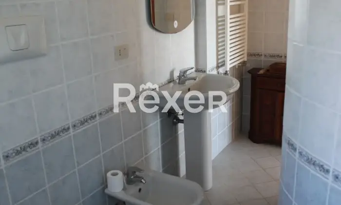 Rexer-Nicotera-Intero-fabbricato-panoramico-con-appartamenti-indipendenti-Bagno