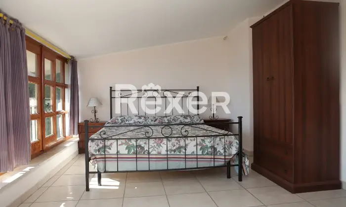 Rexer-Nicotera-Intero-fabbricato-panoramico-con-appartamenti-indipendenti-Altro