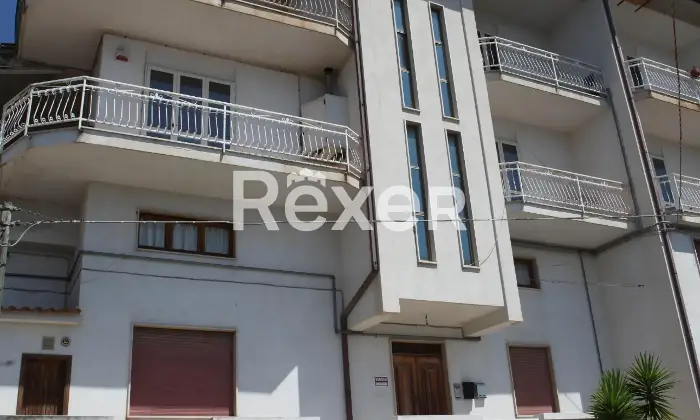 Rexer-Nicotera-Intera-Villa-Appartamenti-con-Vista-Panoramica-Via-Tondo-Nicotera-Terrazzo