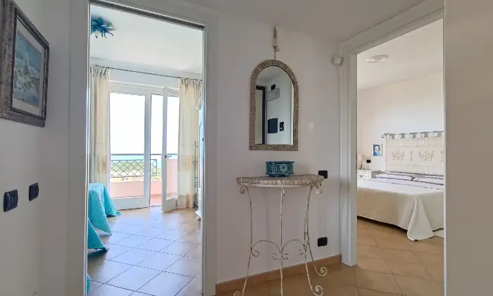 Rexer-Iglesias-Elegante-appartamento-con-spendita-vista-mare-Altro