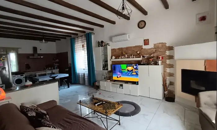 Rexer-Castel-San-Giovanni-Vendesi-Villa-indipendente-a-Castel-San-Giovanni-PC-Altro