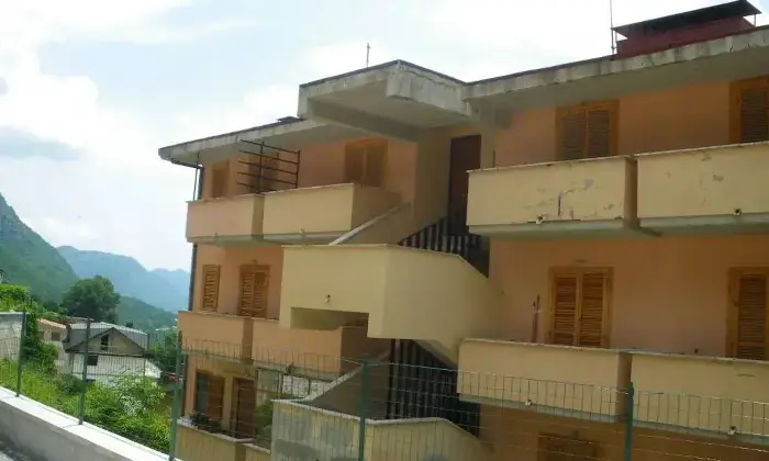 Rexer-Camporotondo-Vendita-in-blocco-Tre-appartamenti-in-montagna-Altro