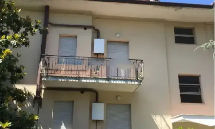 Rexer-Ostra-Vendesi-Palazzina-con-appartamenti-mansarde-abitabili-e-ampio-terreno-edificabile-a-Ostra-Altro