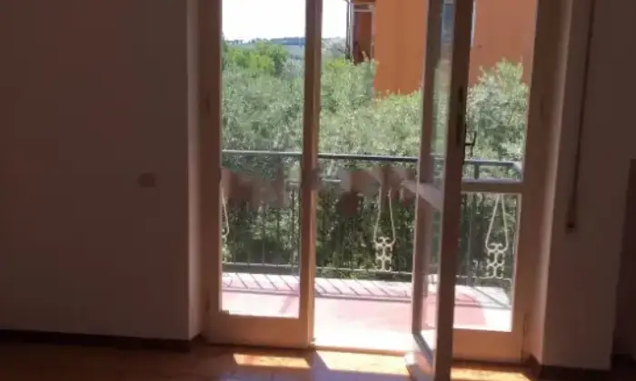 Rexer-Ostra-Vendesi-Palazzina-con-appartamenti-mansarde-abitabili-e-ampio-terreno-edificabile-a-Ostra-Altro