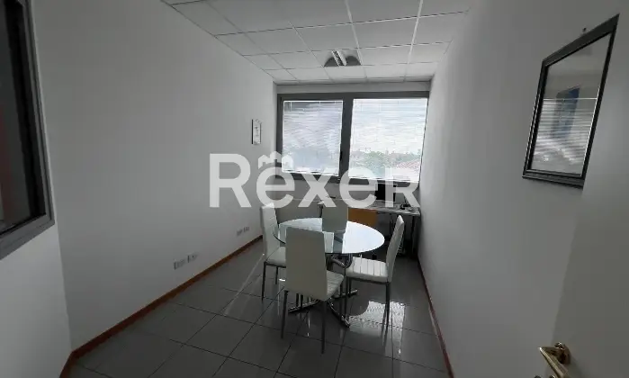 Rexer-Reggio-Emilia-Ufficio-al-piano-con-ascensore-nel-complesso-DIREZIONALE-REGINA-MARGHERITA-Altro