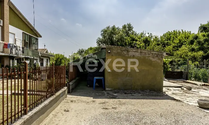 Rexer-Loreo-Porzione-di-bifamiliare-in-posizione-residenziale-Altro