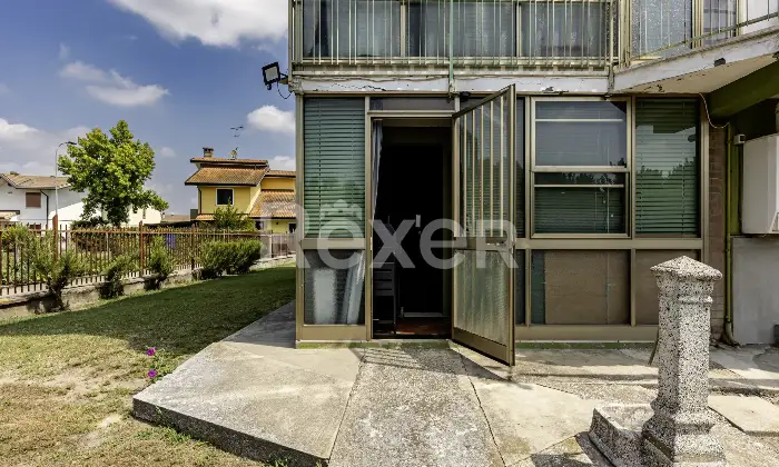 Rexer-Loreo-Porzione-di-bifamiliare-in-posizione-residenziale-Altro