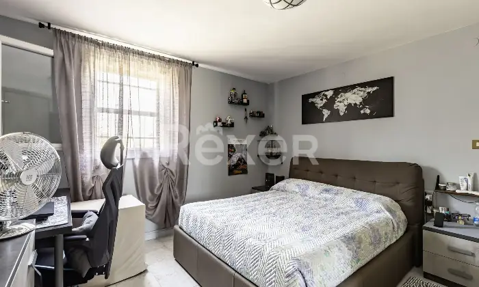 Rexer-Loreo-Porzione-di-bifamiliare-in-posizione-residenziale-Altro