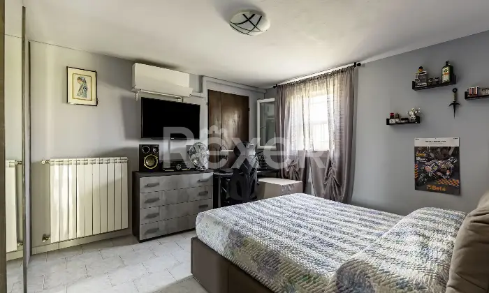 Rexer-Loreo-Porzione-di-bifamiliare-in-posizione-residenziale-Altro