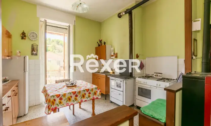 Rexer-Villa-San-Giovanni-in-Tuscia-Luminoso-Appartamento-con-Riscaldamento-Autonomo-Altro