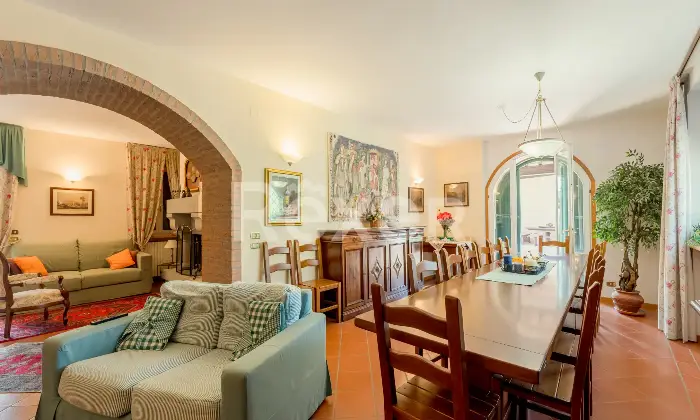 Rexer-Castrocaro-Terme-e-Terra-del-Sole-Villa-di-pregio-con-piscina-e-ettari-di-terreno-Altro