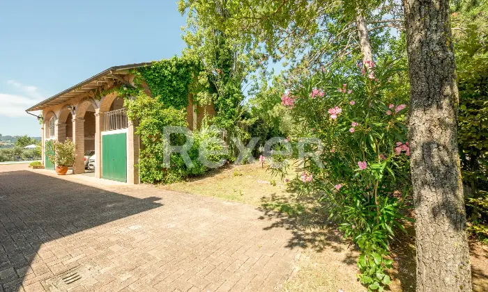 Rexer-Castrocaro-Terme-e-Terra-del-Sole-Villa-di-pregio-con-piscina-e-ettari-di-terreno-Altro