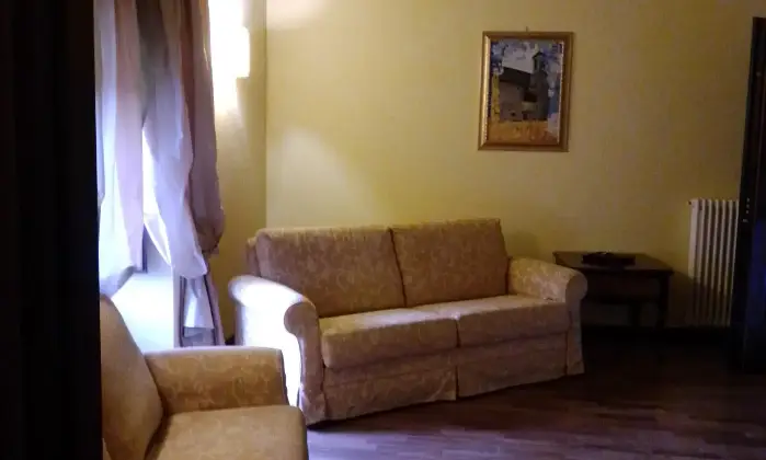 Rexer-Todi-In-vendita-borgo-storico-in-Umbria-Altro